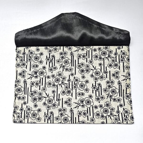 Rakusu Pouch White Cherry Blossoms allows you to store and carry your rakusu with care and respect