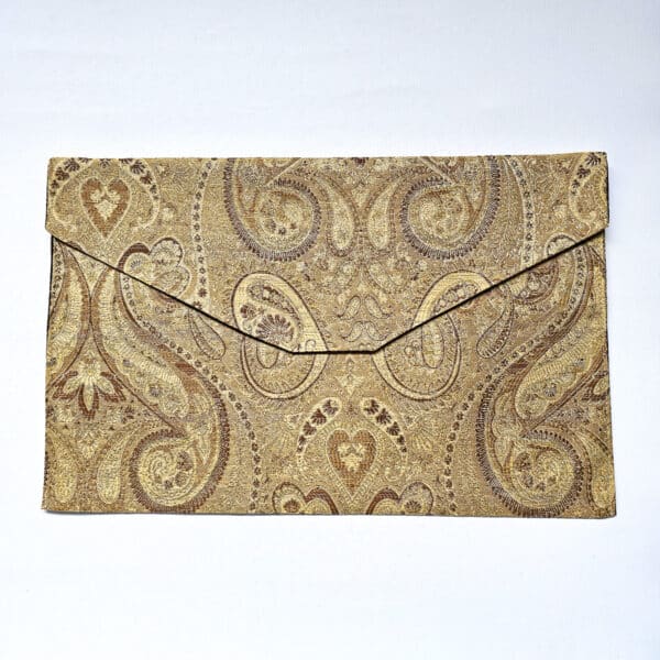 Rakusu Pouch Gold Paisley allows you to store and carry your rakusu with care and respect