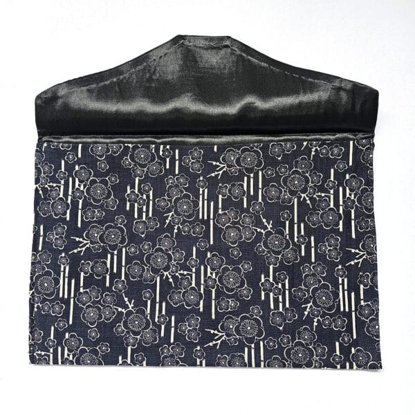 Rakusu Pouch Blue Cherry Blossoms allows you to store and carry your rakusu with care and respect