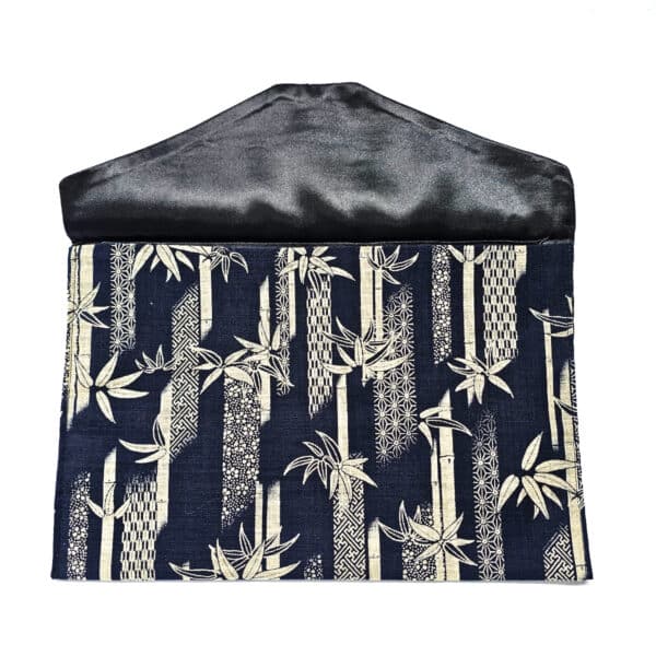 Rakusu Pouch Bamboo allows you to store and carry your rakusu with care and respect