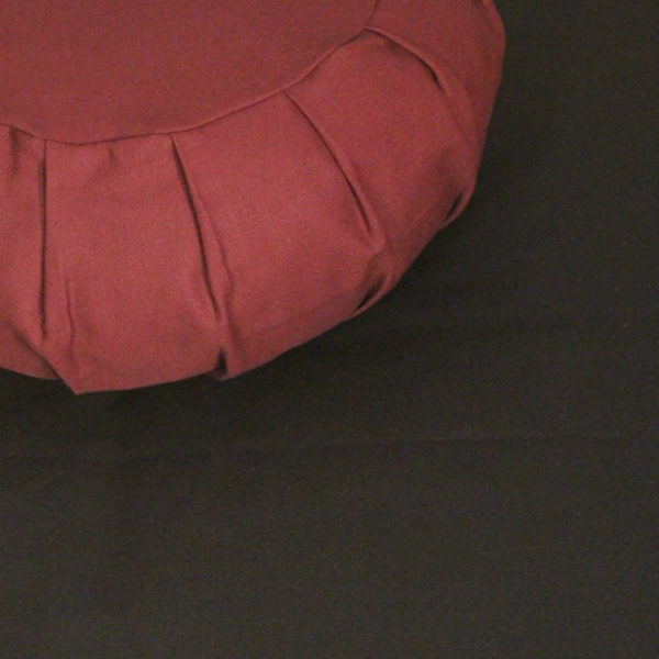 Close up burgundy and black meditation set