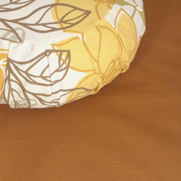 Desert Lotus and Chestnut meditation cushion set, meditation set with zafu and zabuton, close up