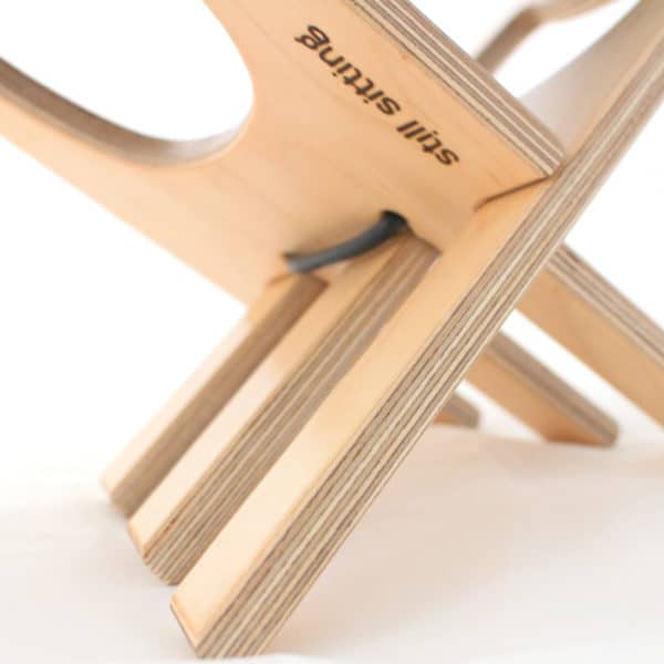 Nomad meditation bench folding legs close up design