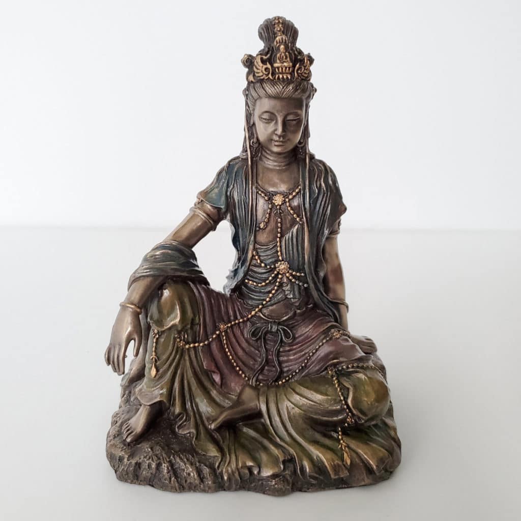 small-seated-kuan-yin-statue