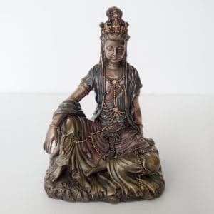 small-seated-kuan-yin-statue