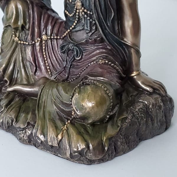 Small Seated Kuan Yin